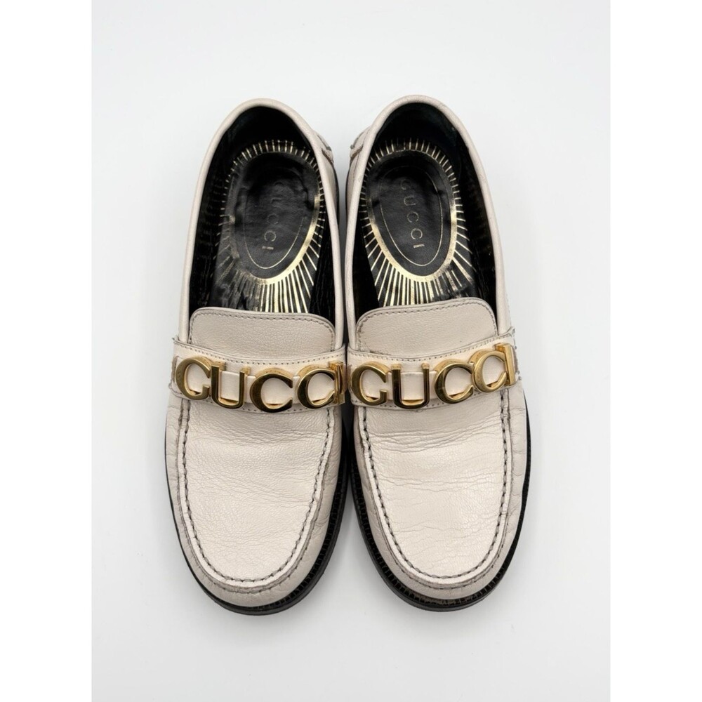 Gucci White Leather Loafers w/ Gold "GUCCI" Logo Name Plate Sz EU 36 RET $1100